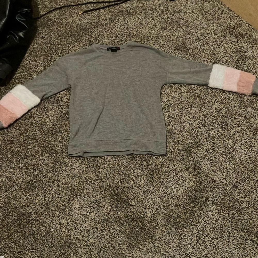 Gray Sweater with Pink and White Fur Sleeves